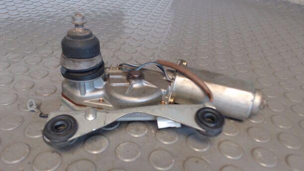 Foto: SCHEIBENWISCHERMOTOR HINTEN eines Mazda MX-3 V6 24V CL