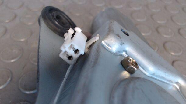 Foto: SCHEIBENWISCHERMOTOR HINTEN eines Mazda MX-3 V6 24V CL