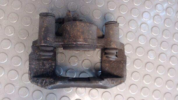 Foto: BREMSSATTEL VORN LINKS eines Mazda MX-3 V6 24V CL