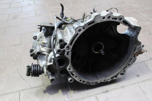 Foto: SCHALTGETRIEBE 5-GANG eines Mazda MX-3 V6 24V CL
