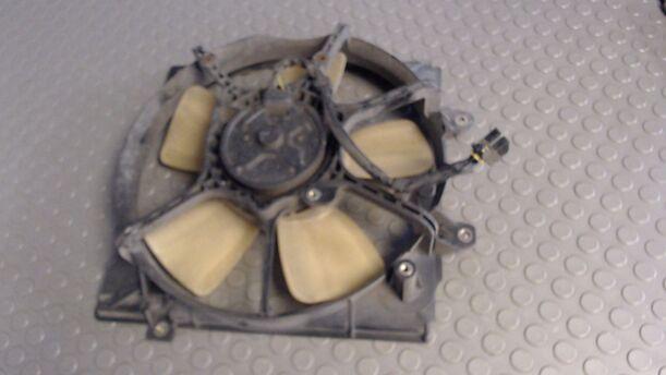 Foto: ELEKTROLÜFTER eines Mazda MX-3 V6 24V CL