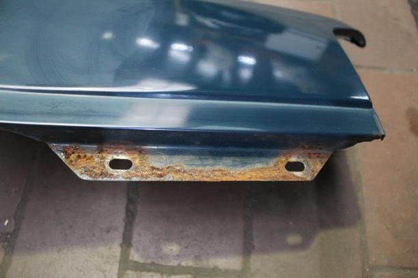 Foto: KOFLÜGEL VORN RECHTS eines Volvo 460 2.0i