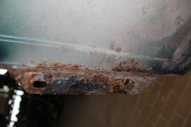 Foto: KOFLÜGEL VORN RECHTS eines Volvo 460 2.0i