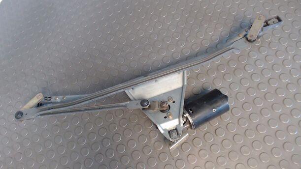Foto: SCHEIBENWISCHERMOTOR VORN eines Volvo 460 2.0i