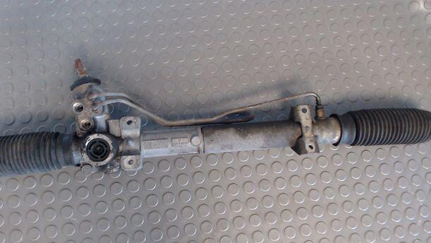 Foto: SERVOLENKUNG eines Volvo 460 2.0i