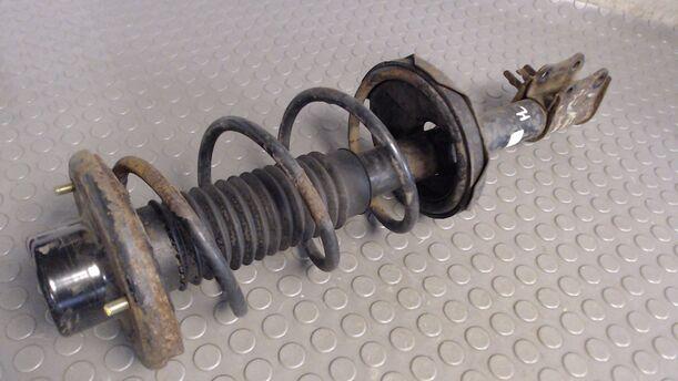 Foto: FEDERBEIN HINTEN LINKS eines Suzuki Baleno 1.8
