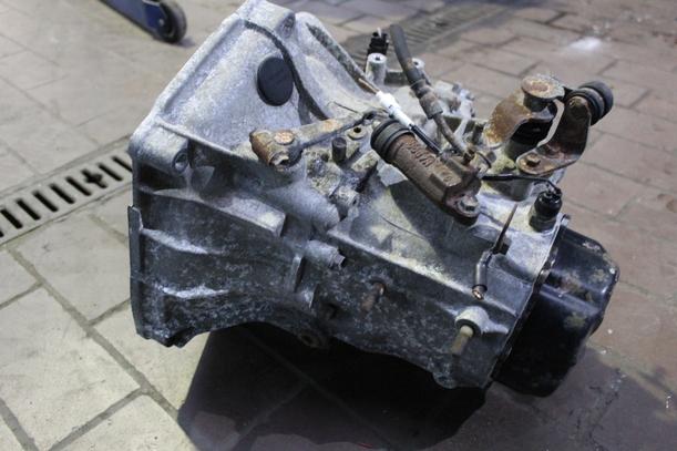 Foto: SCHALTGETRIEBE 5-GANG eines Suzuki Baleno 1.8