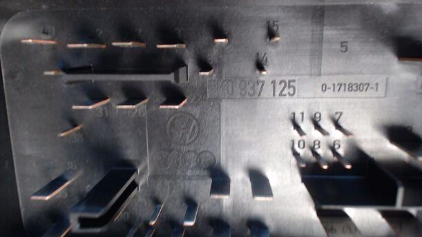 Foto: SICHERUNGSKASTEN ZENTRALELEKTRIK eines VW Golf 2.0 SDI