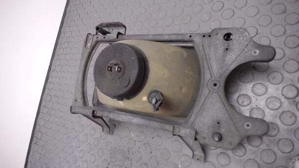 Foto: SCHEINWERFER RECHTS eines Audi AUDI 80 1,6