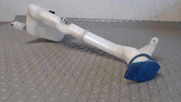 Foto: SCHEIBENWASCHBEHÄLTER eines VW Polo 1.2