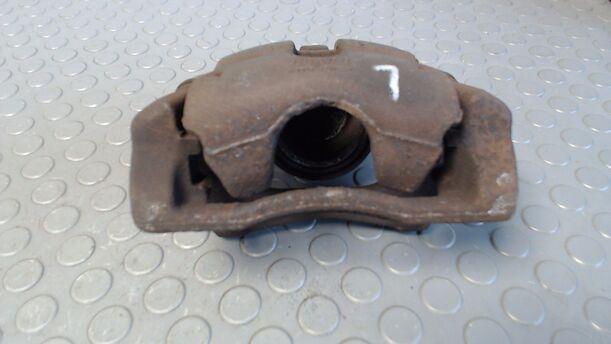 Foto: BREMSSATTEL VORN LINKS eines Nissan Micra 1.2