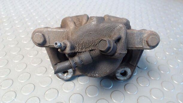 Foto: BREMSSATTEL VORN LINKS eines Nissan Micra 1.2