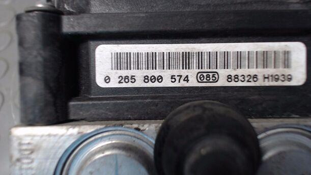 Foto: HAUPTBREMSAGGREGAT ABS eines Nissan Micra 1.2