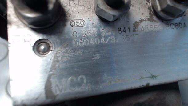 Foto: HAUPTBREMSAGGREGAT ABS eines Nissan Micra 1.2