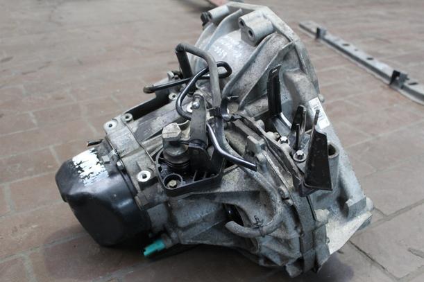 Foto: SCHALTGETRIEBE CEJHQCG eines Nissan Micra 1.2