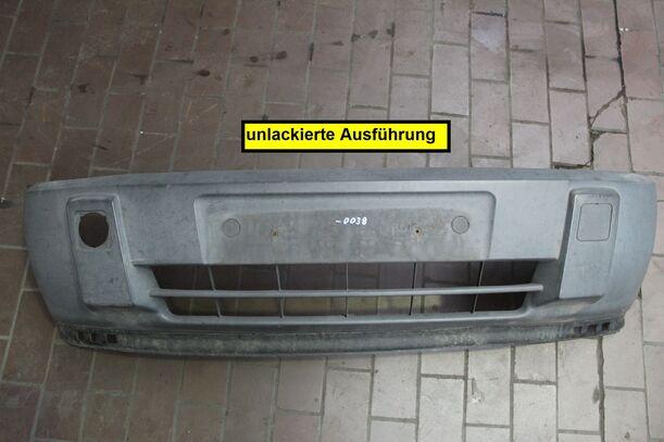 Foto: STOSSFÄNGER/STOßSTANGE VORN eines Ford Transit Connect (Kurz) Exclusive