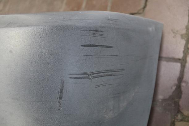 Foto: STOSSFÄNGER/STOßSTANGE VORN eines Ford Transit Connect (Kurz) Exclusive