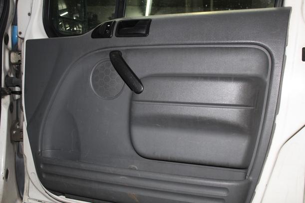 Foto: TÜR VORN RECHTS eines Ford Transit Connect (Kurz) Exclusive