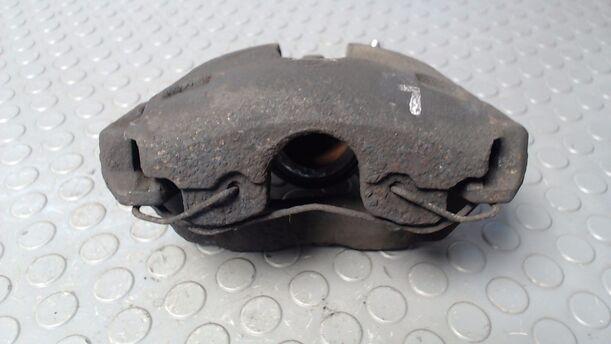 Foto: BREMSSATTEL VORN LINKS eines Ford Transit Connect (Kurz) Stella
