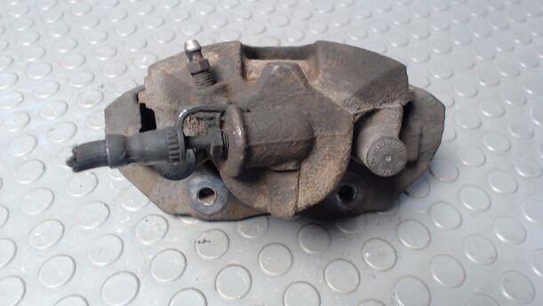 Foto: BREMSSATTEL VORN LINKS eines Ford Transit Connect (Kurz) Stella