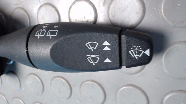 Foto: SCHEIBENWISCHERSCHALTER eines Ford Transit Connect (Kurz) CC