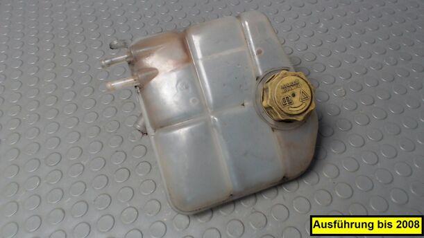 Foto: AUSGLEICHSBEHÄLTER eines Ford Transit Connect (Kurz) Jeans