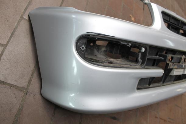 Foto: STOßSTANGE VORN eines Daihatsu Cuore