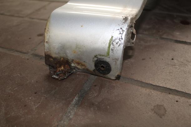 Foto: KOTFLÜGEL RECHTS eines Daihatsu Cuore