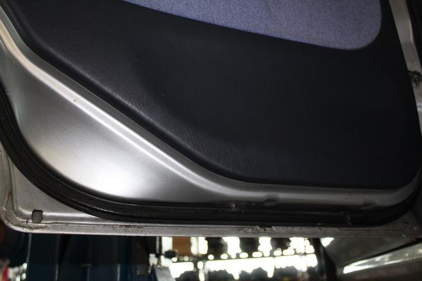 Foto: TÜR HINTEN LINKS eines Daihatsu Cuore