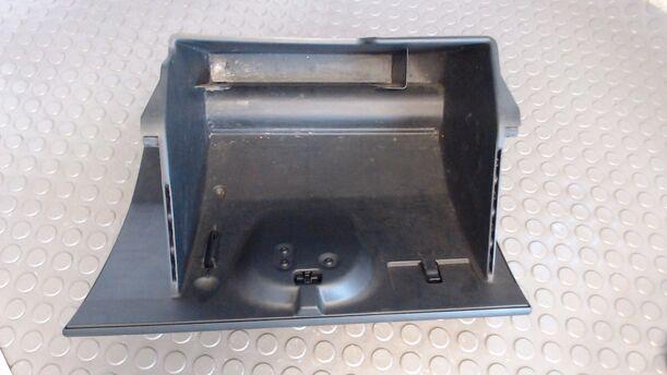 Foto: HANDSCHUHFACH eines Ford Fiesta 1.3
