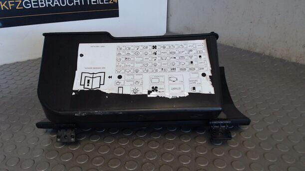 Foto: HANDSCHUHFACH eines Ford Fiesta 1.3