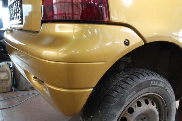 Foto: STOßSTANGE HINTEN eines Renault Twingo 1.2