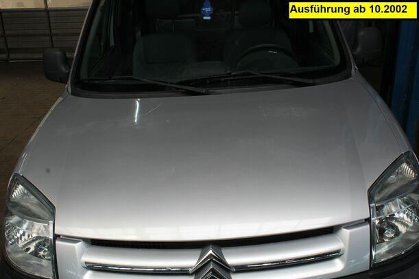 Foto: MOTORHAUBE eines Citroen Berlingo 1.9 D SX