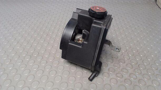 Foto: PUMPE SERVOLENKUNG eines Citroen Berlingo 1.9 D