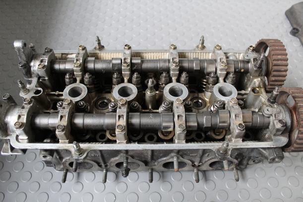 Foto: ZYLINDERKOPF D16Z5 eines Honda CRX 1.6i-16