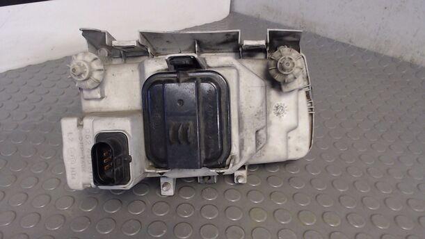 Foto: SCHEINWERFER LINKS eines VW Polo 50 Exclusive