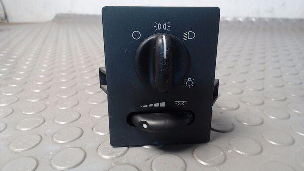 Foto: LICHTSCHALTER eines Opel Sintra 2.2 16V LX