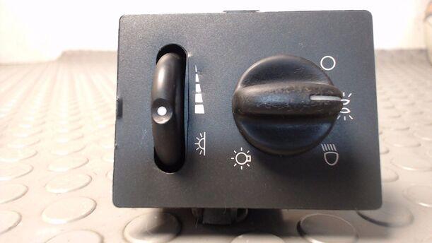 Foto: LICHTSCHALTER eines Opel Sintra 2.2 16V LX