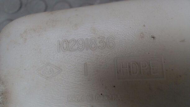 Foto: WASCHBEHÄLTER SCHEINWERFERREINIGUNG eines Opel Sintra 2.2 16V LX