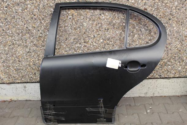 Foto: TÜR HINTEN LINKS eines Seat Toledo 1.6 16V Stella