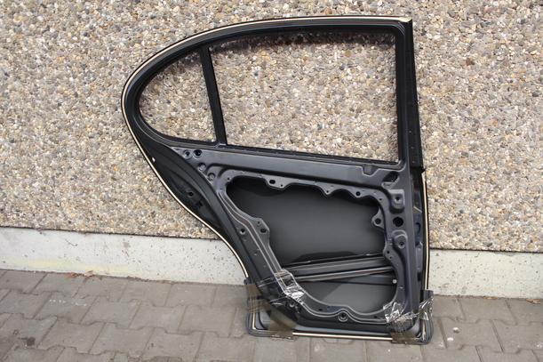 Foto: TÜR HINTEN LINKS eines Seat Toledo 1.6 16V Stella