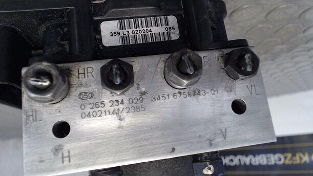 Foto: HAUPTBREMSAGGREGAT ABS eines BMW 525i GL
