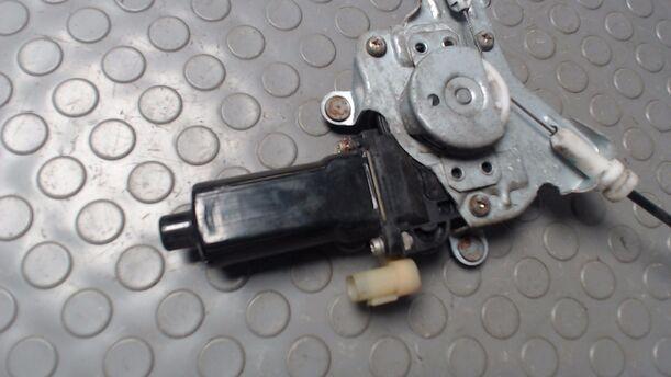 Foto: FENSTERHEBER ELEKTRISCH RECHTS (3-TÜRER) eines Hyundai Getz 1.1