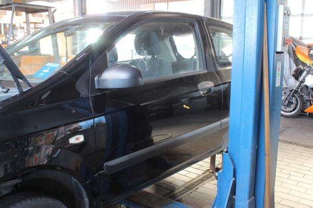 Foto: TÜR LINKS (2/3-Türer) eines Hyundai Getz 1.1