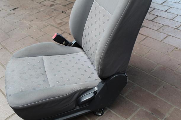 Foto: FAHRERSITZ/SITZ VORN LINKS (2/3-TÜRER) eines Hyundai Getz 1.1