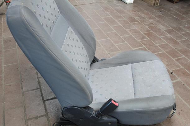 Foto: FAHRERSITZ/SITZ VORN LINKS (2/3-TÜRER) eines Hyundai Getz 1.1
