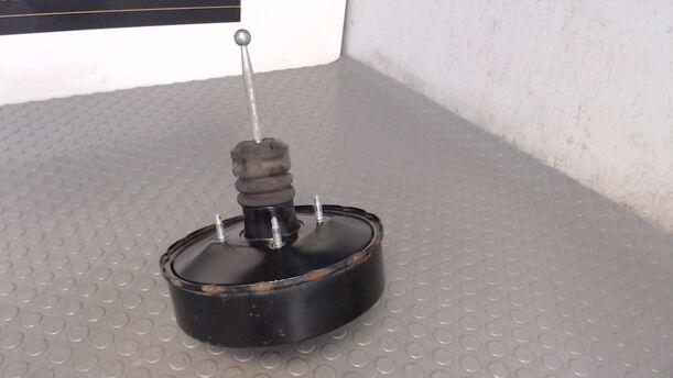 Foto: BREMSKRAFTVERSTÄRKER eines VW Fox 1.2 SX