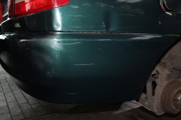 Foto: STOßSTANGE HINTEN eines Mitsubishi Lancer 1300