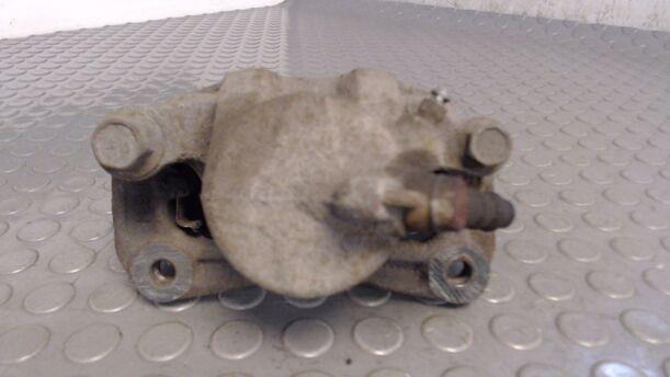 Foto: BREMSSATTEL VORN RECHTS eines Mitsubishi Lancer 1300