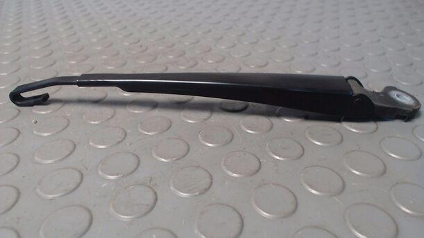 Foto: SCHEIBENWISCHERARM HINTEN eines VW Passat Variant 1.9 TDI